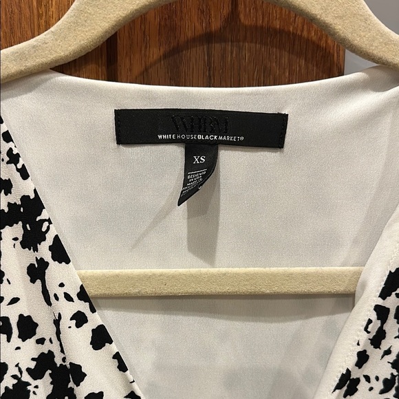 NWOT! White House Black Market Black and White Ruched Blouse - Picture 3 of 8